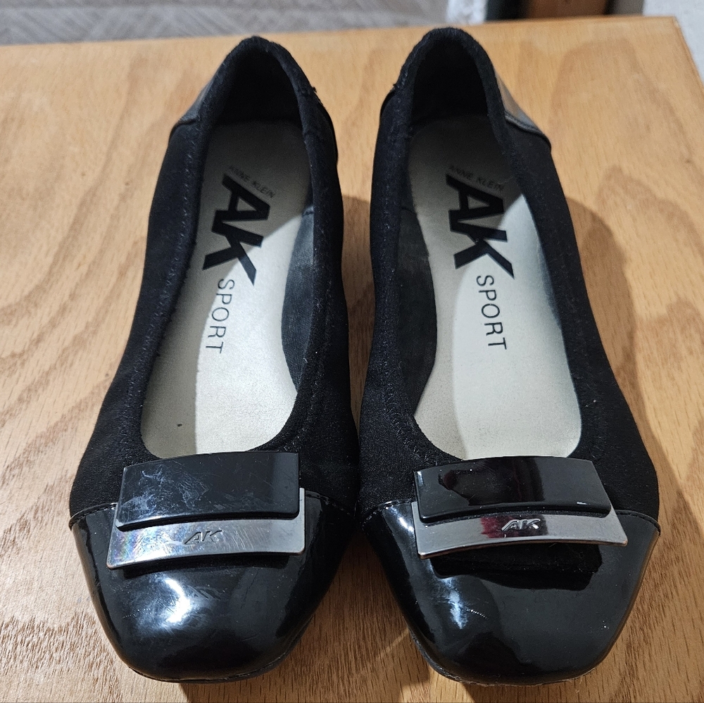 Anne Klein | Basic Black Flat Shoes